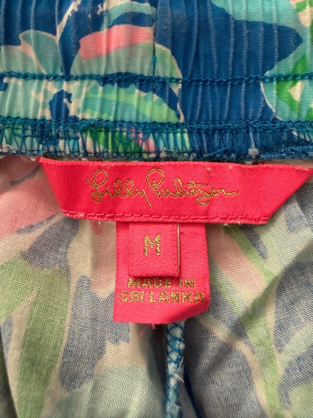 Lilly Pulitzer Katia Shorts Blue Flare Fancy Fins Mid Rise Elastic M - Picture 4 of 8